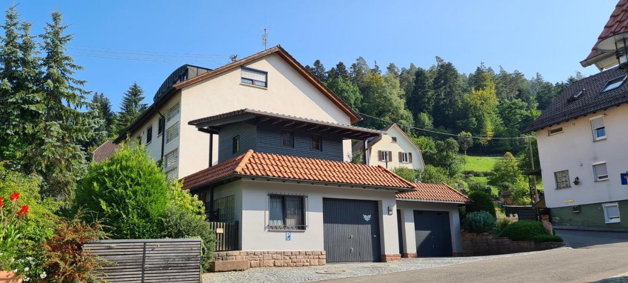 Ferienwohnung Wolfsschlucht 칼프 외부 사진